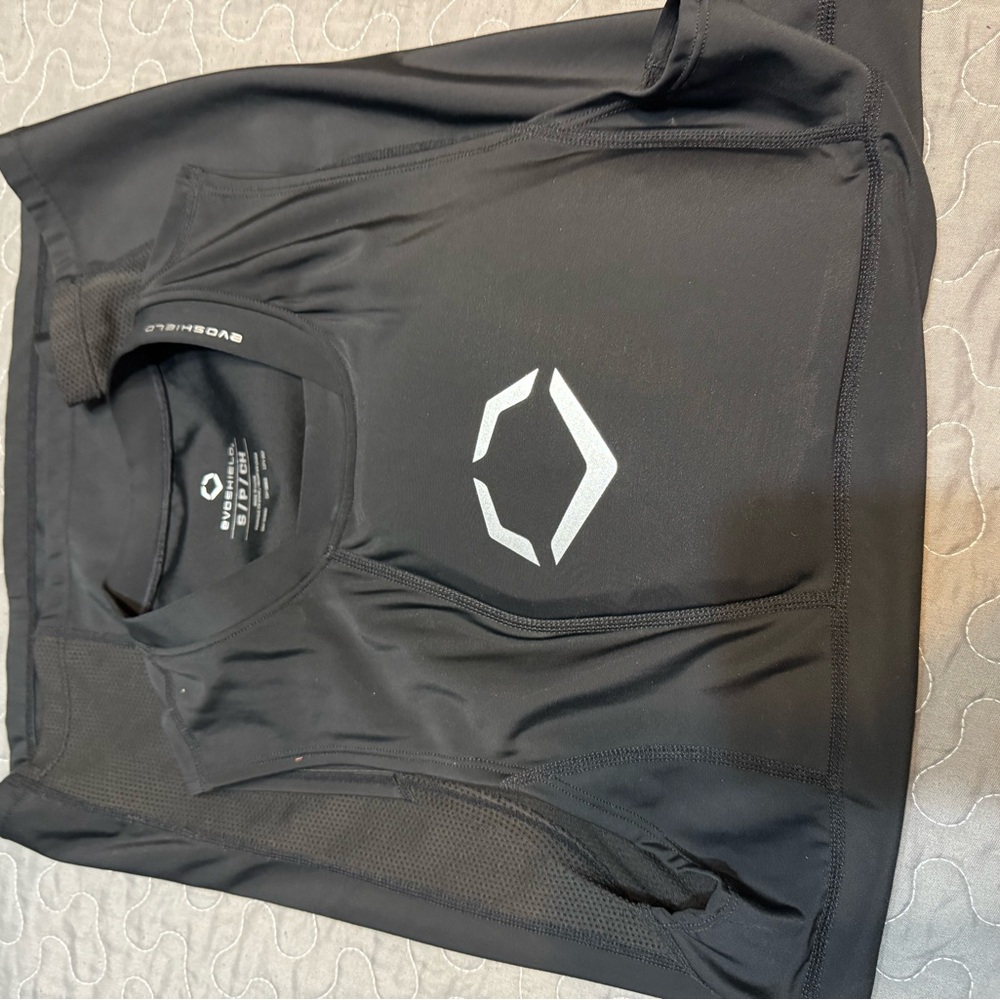 Black and White Undershirts for Everyday Comfort